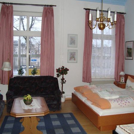Haus Am Pfaffenteich Otel Schwerin  Dış mekan fotoğraf