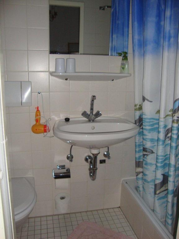 Haus Am Pfaffenteich Otel Schwerin  Oda fotoğraf